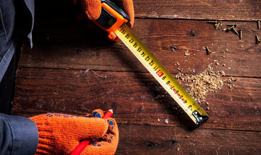 Tape Measures in Carpentry: The Essential Tool for Accuracy and Layout